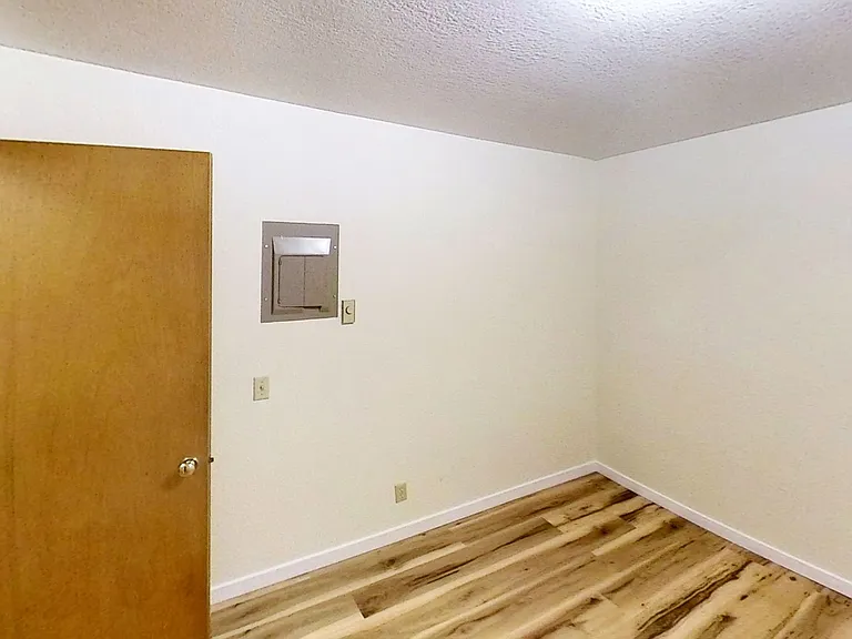 2303 Taylor Ave — Photo 16
