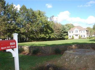 918 Sport Hill Rd, Easton, CT 06612