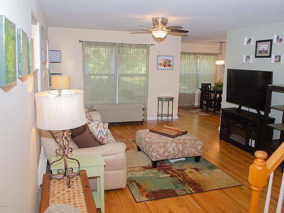 2nd image of 109 Elizabeth Ave