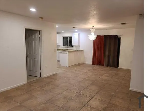 3760 NW 203rd St, Miami Gardens, FL 33055