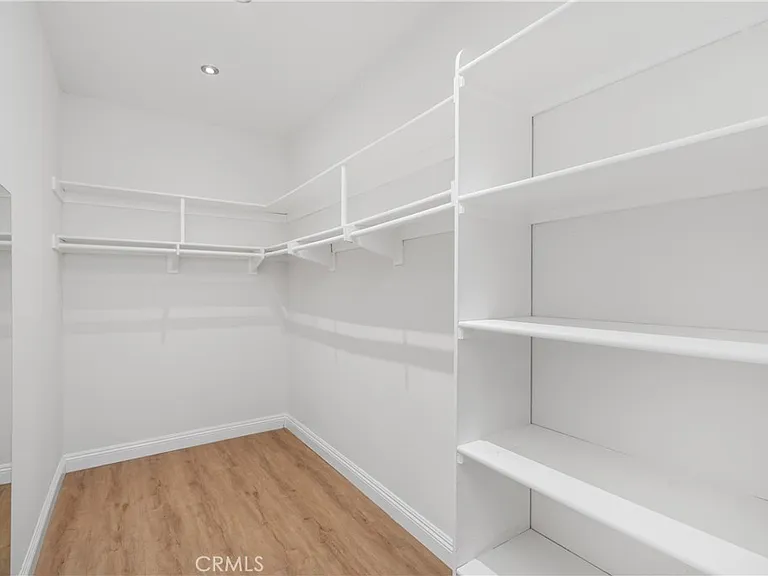 828 N Hudson Ave #106 — Photo 14