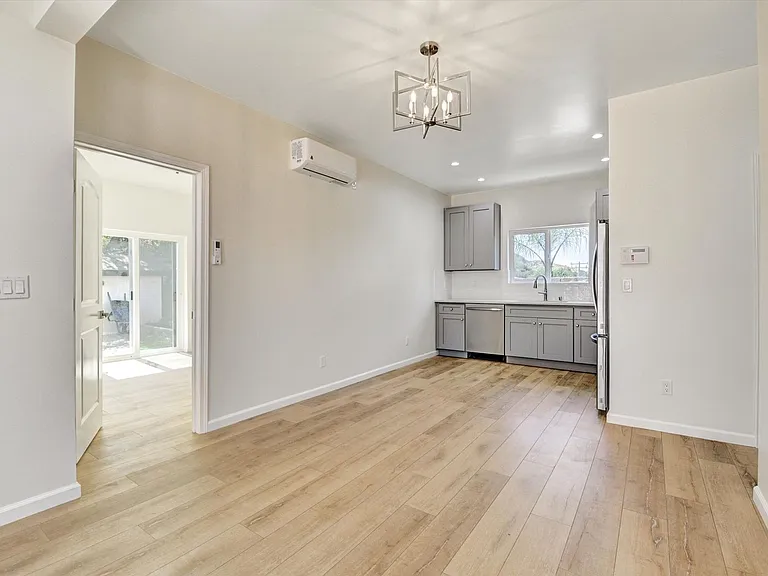 4956A Vejar Dr — Photo 6