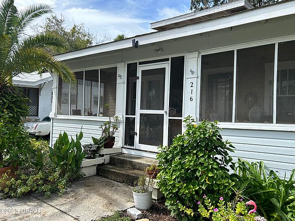 5th image of 206-208 Arlington Ave