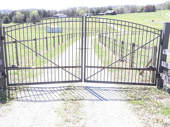 4th image of 642 Beech Bottom Rd