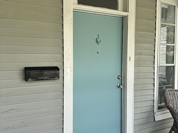 2nd image of 284 13th St N