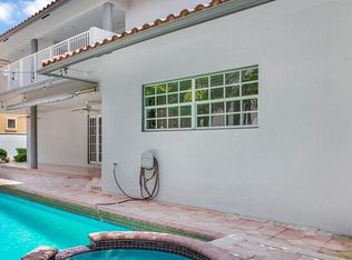 16224 NW 82nd Pl, Miami Lakes, FL 33016