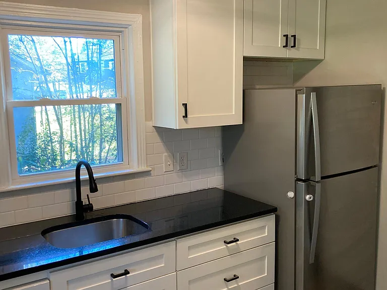 108 E Acres Dr SE — Photo 3