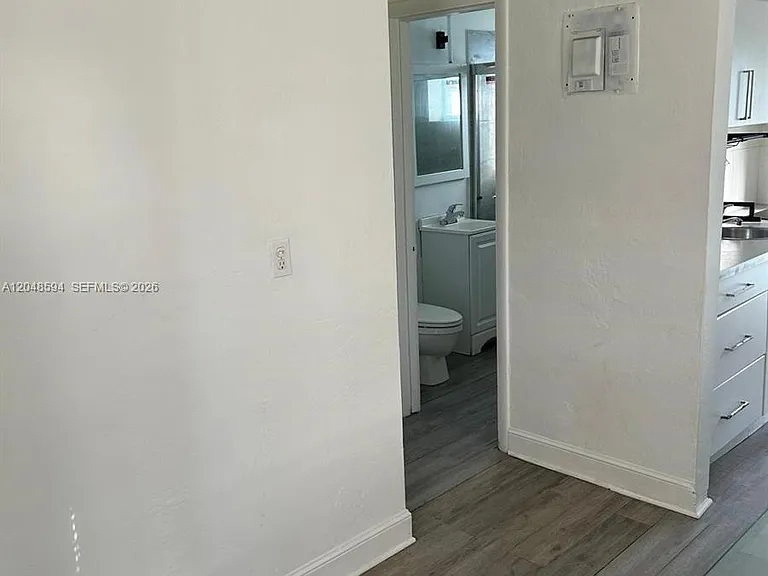 761 Euclid Ave #9 — Photo 4