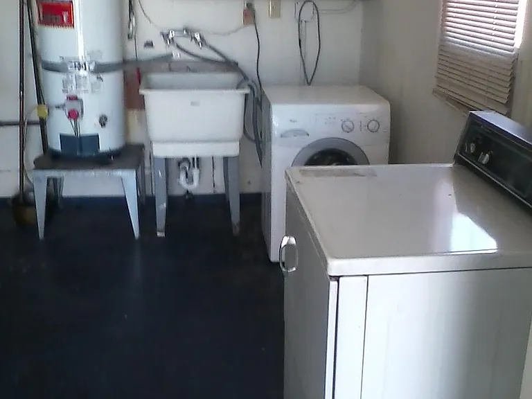 3354 Fowler Ave — Photo 9