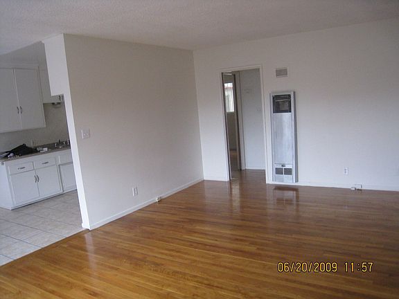 2nd image of 910 N Cedar St APT 4
