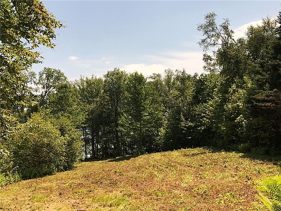 2nd image of 40 Norumbega Drive
