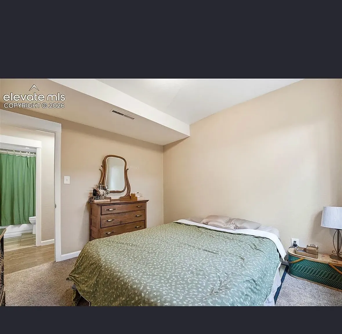 2 bed, 844 sqft, $1,650 — Photo 2
