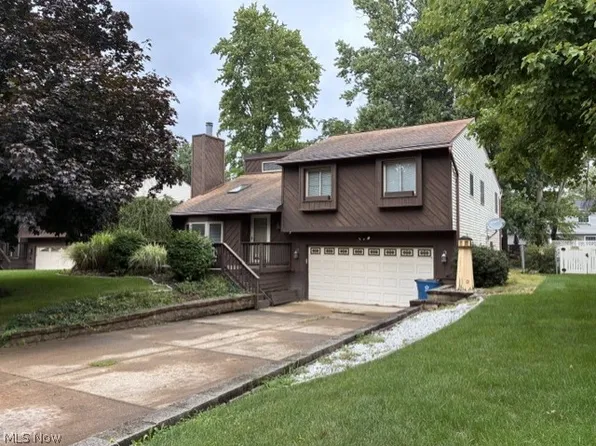 3079 Reeves Rd, Willoughby, OH 44094