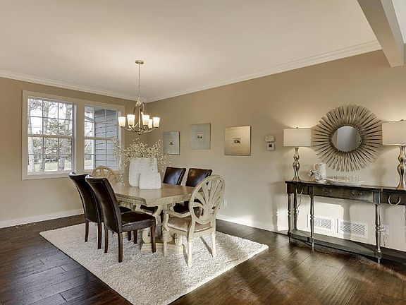 5th image of 15515 Sunrise Cir W