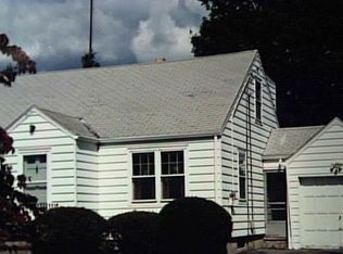 40 Stillson Pl, Fairfield, CT 06825