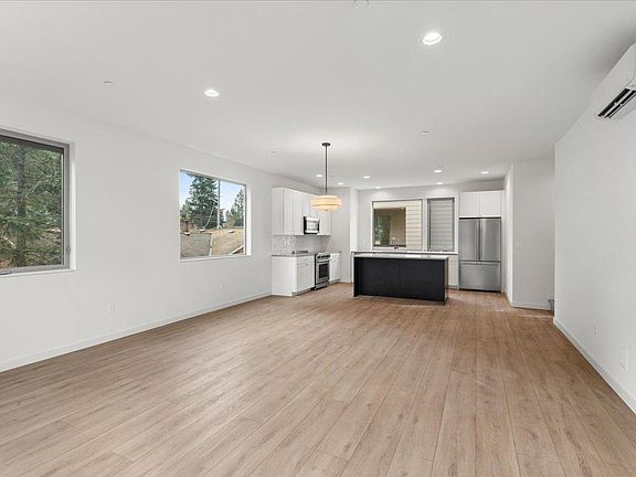 3rd image of 18016 7th Ave NE Unit A