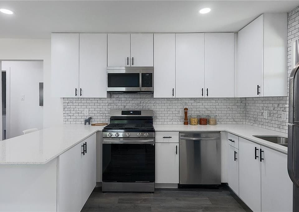 1st image of 5003 Avenue F #B