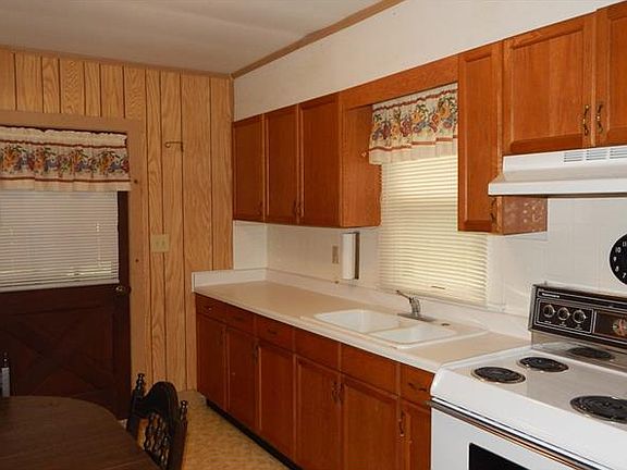 2nd image of 36827 Howard Ave