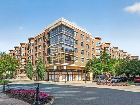 20 Avenue At Port Imperial APT 531, West New York, NJ 07093