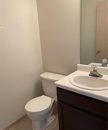 5th image of 1904 W 139th St