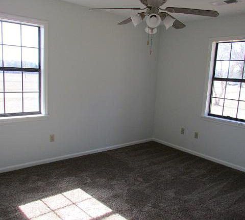 4th image of 105 Lou Ellen Ln