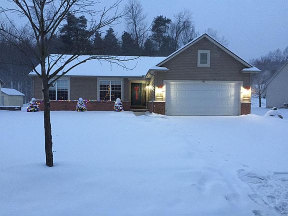 2nd image of 525 Emerald Glen Dr