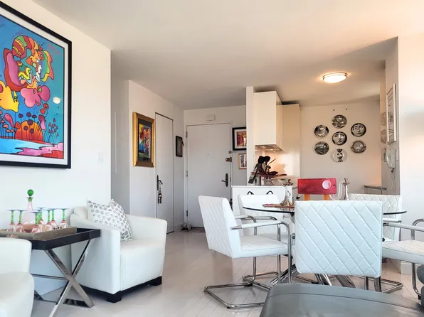 322 West 57th Street 30T image 2 of 12