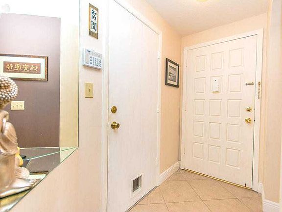 3rd image of 9870 SW 58th Ct