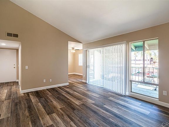 5th image of 1817 E Grand Ave Unit 26
