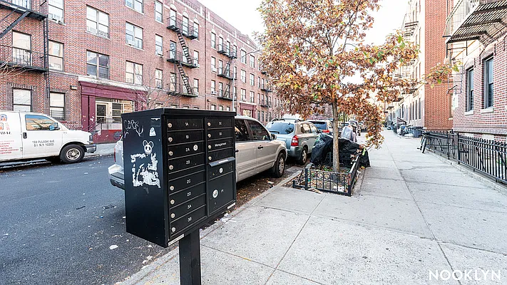 Rented by Nooklyn NYC LLC | media 24