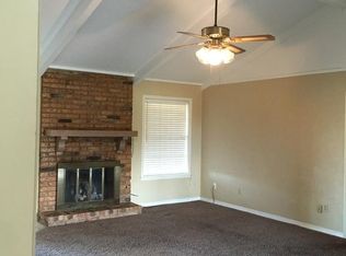 4542 Benton Rd, Bossier City, LA 71111