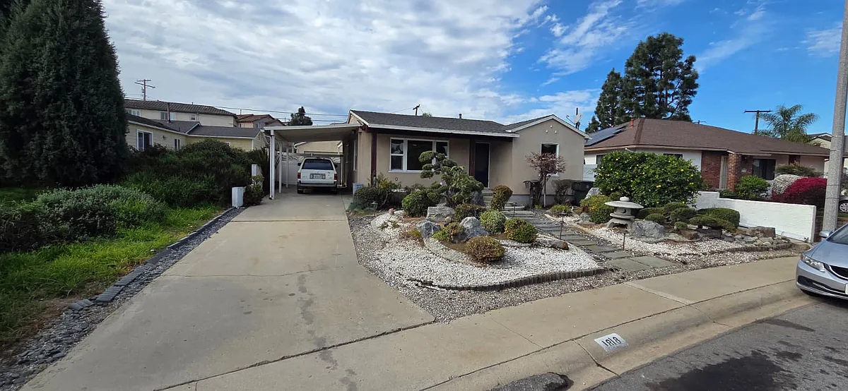 Building Photo - 1818 Calamar Ave #1818