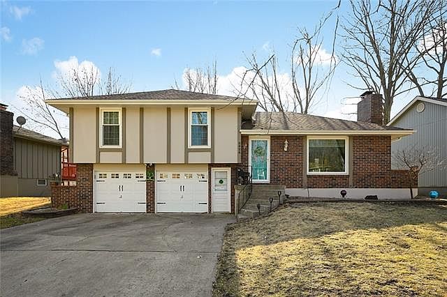 1st image of 2928 Sweet Briar Dr