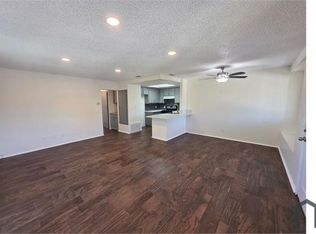 44042 25th St W #C8, Lancaster, CA 93536