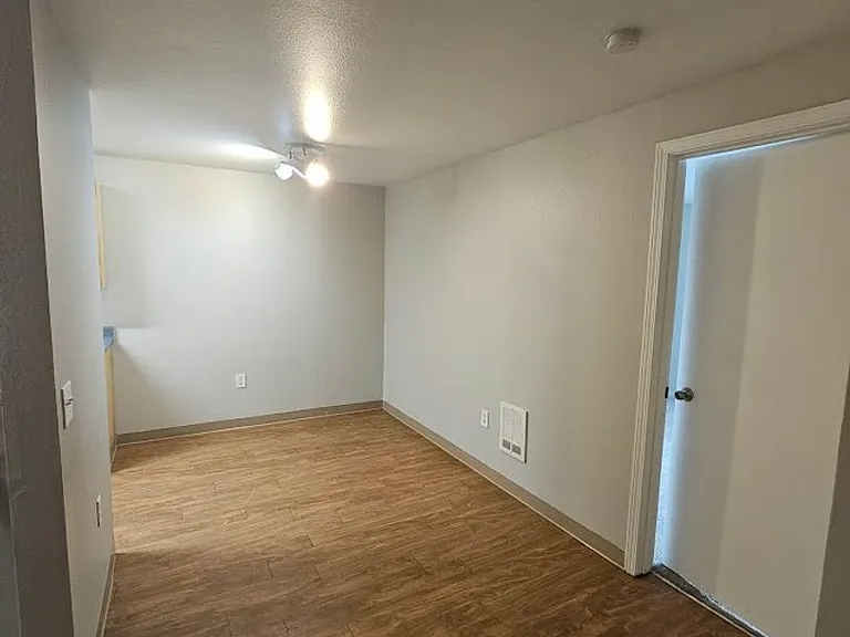 16932 SE Powell Blvd #52 — Photo 12