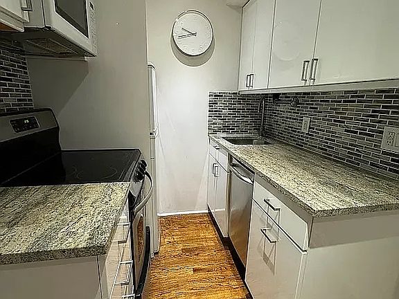 5th image of 435 E 86th St APT 1E