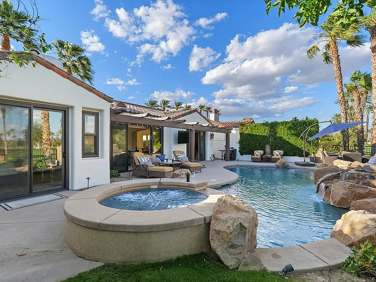 56408 Palms Dr — Photo 26