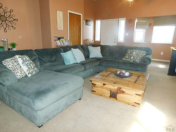 3rd image of 102 Avondale Blvd