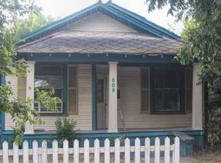 808 S Church St, Lockhart, TX 78644