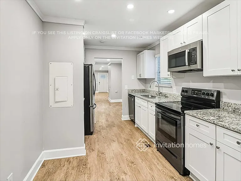 524 Warren Ave — Photo 16