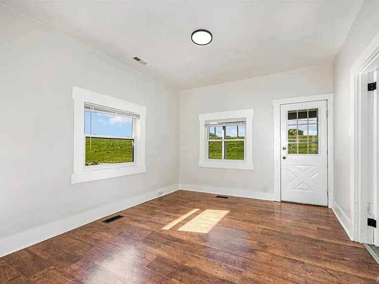 406 Cleveland St #1 — Photo 11