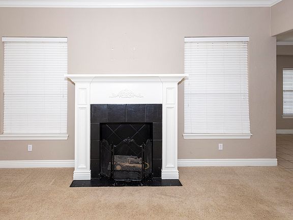 5th image of 1909 Meadowview Dr