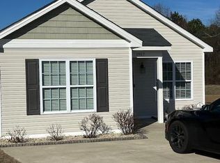 1917 Sapphire Rd, Rocky Mount, NC 27803