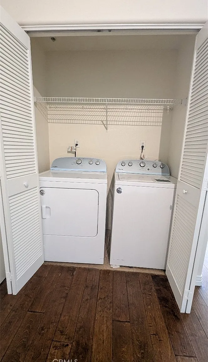 2 bed, 1042 sqft, $3,300 — Photo 4