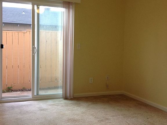 5th image of 3030 C St APT 01