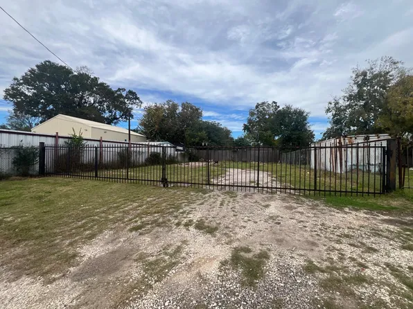 4519 Reed Rd, Houston, TX 77051