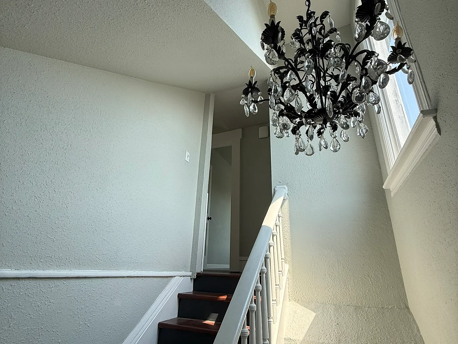 3 bed, 1.5 bath, 1133 sqft, $2,500 — Photo 4