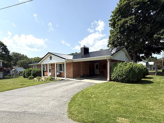 3rd image of 1311 Parrish St
