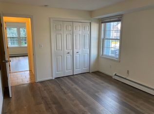 916 Springbrook Cir, Portsmouth, NH 03801