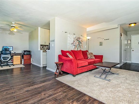 5th image of 385 McLean Ave APT 10D